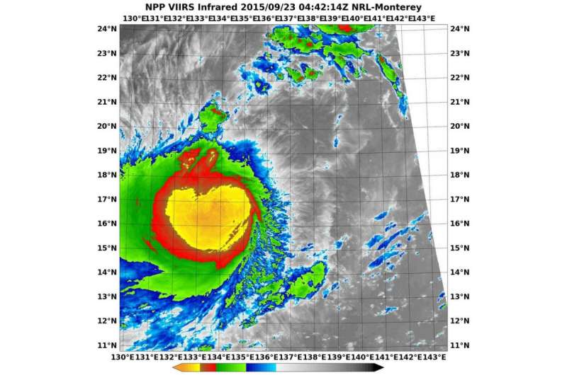 NASA-NOAA's Suomi NPP peers into Tropical Storm Dujuan