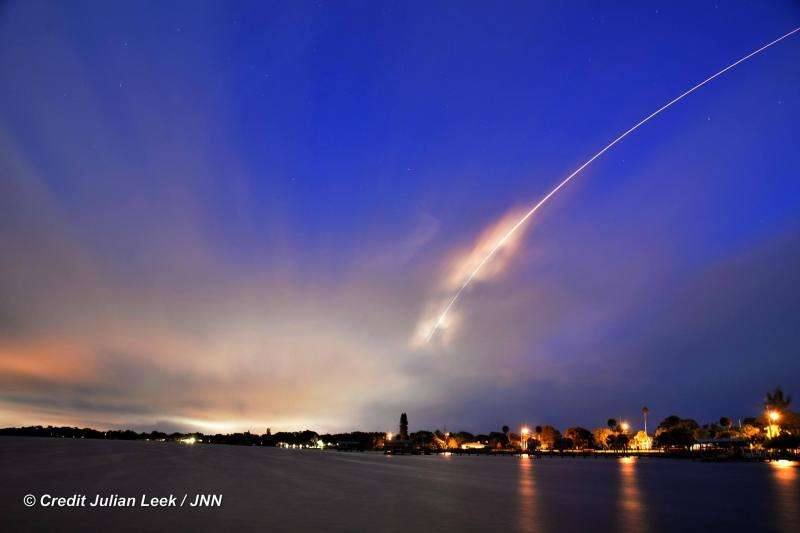 Atlas V streaks to orbit on 100th successful mission for ULA with Mexico’s Morelos-3
