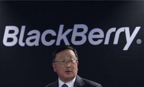 BlackBerry offers new phones but turns focus to software
