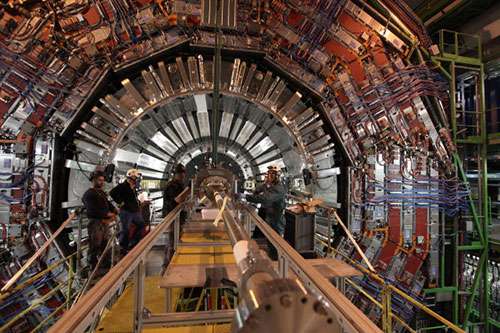 Bristol physicists search for signs of supersymmetry