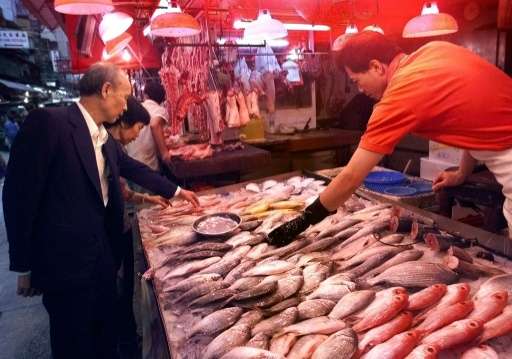 China's per capita annual seafood consumption rose some 40 percent between 2000 and 2011 to 14.62 kilos, the OECD reports