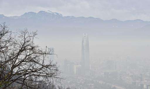 Dangerously high pollution levels have Santiago on the brink of issuing an environmental emergency on June 21, 2015