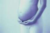 Doctors should urge against pot use during pregnancy: guidelines