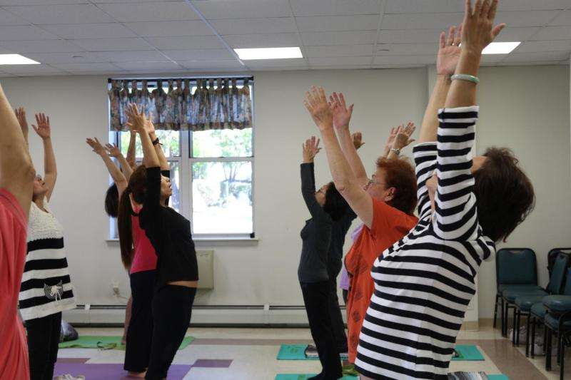 Exercise program in senior centers helps decrease participants' pain and improve mobility
