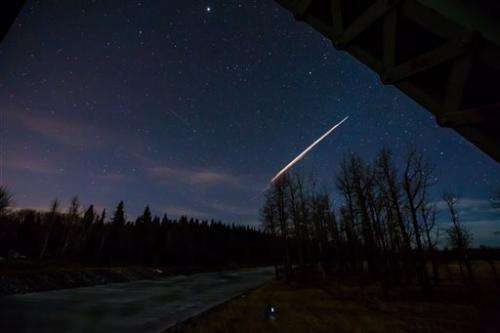 Fireballs spotted over western US as Chinese rocket burns up (Update)