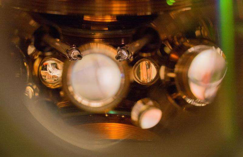 Getting better all the time: JILA strontium atomic clock sets new records