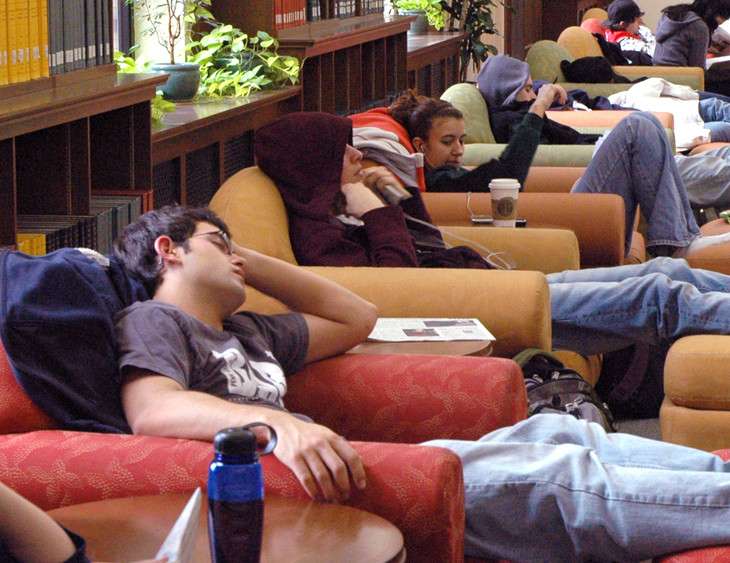 Getting teens back to school year sleep routines