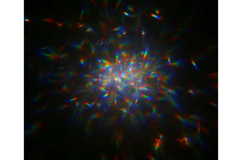 Glitter Cloud May Serve as Space Mirror