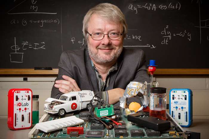 Illinois physics professor named national Professor of the Year