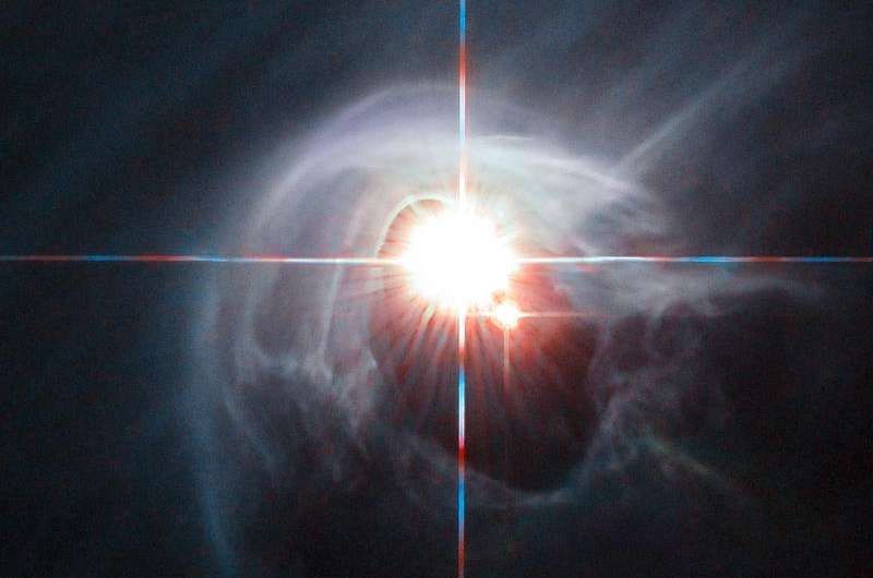 Image: Hubble captures DI Cha star system