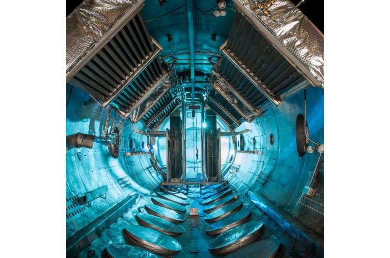 Image: Journey to space in a vacuum chamber