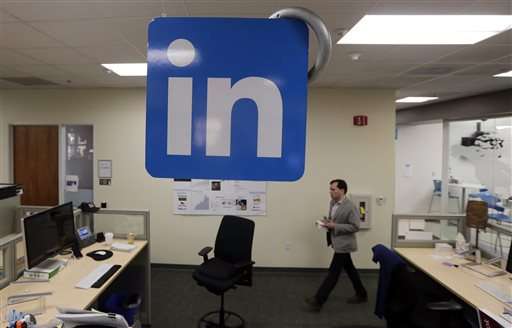 LinkedIn's 3Q results top analyst views, propelling stock