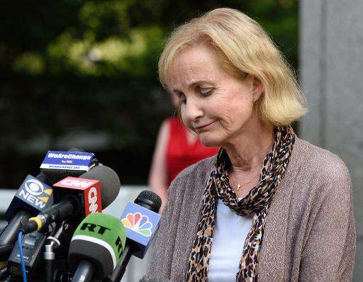 Lyn Ulbricht, mother of Silk Road founder Ross Ulbricht, speaks to reporters outside the Federal Courthouse on May 29, 2015 in N