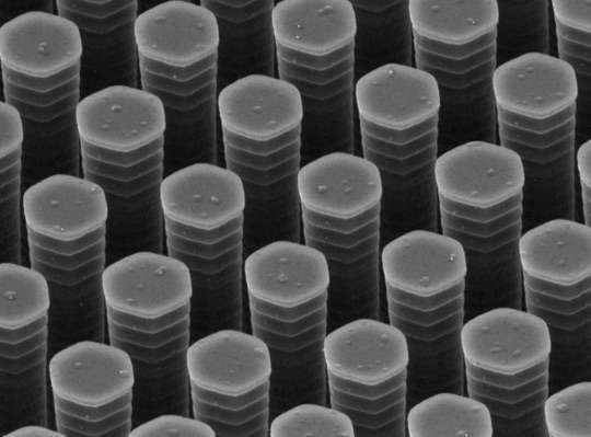 Microscopic Rake Doubles Efficiency of Low-cost Solar Cells