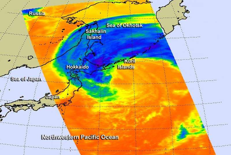NASA sees a speedy Extra-Tropical Storm Choi-Wan