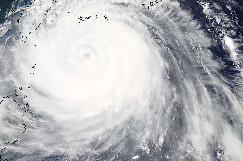 NASA sees a wider-eyed Typhoon Soudelor near Taiwan