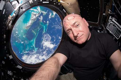NASA's Scott Kelly breaks US record for most days in space