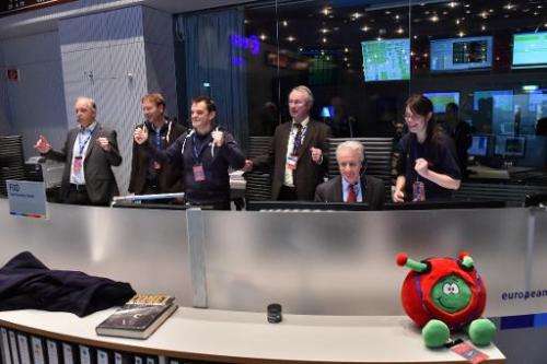 People celebrate in the Main Control Room at ESA's Operations Centre, ESOC, in Darmstadt, Germany, as separation of the Philae l
