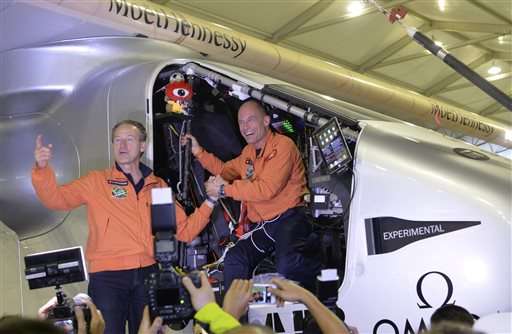 Pilot to fly solar plane across Pacific for 5 days, 5 nights