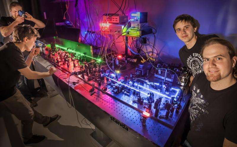 Quantum 'paparazzi' film photons in the act of pairing up