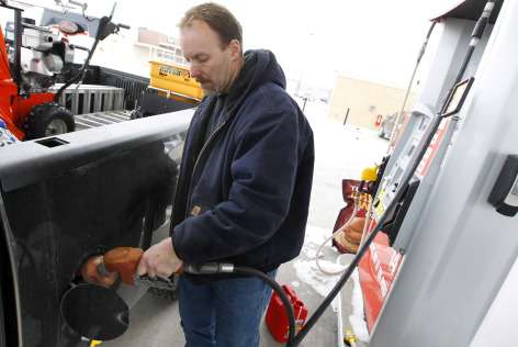 Scientist calculates economic impact of gas tax increase for Iowans