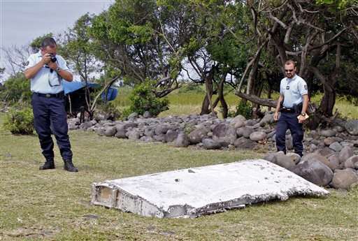 Search for Malaysian jet refocuses in southern Indian Ocean
