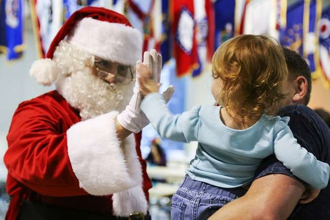 Should you tell your child the truth about Santa? A psychologist's view