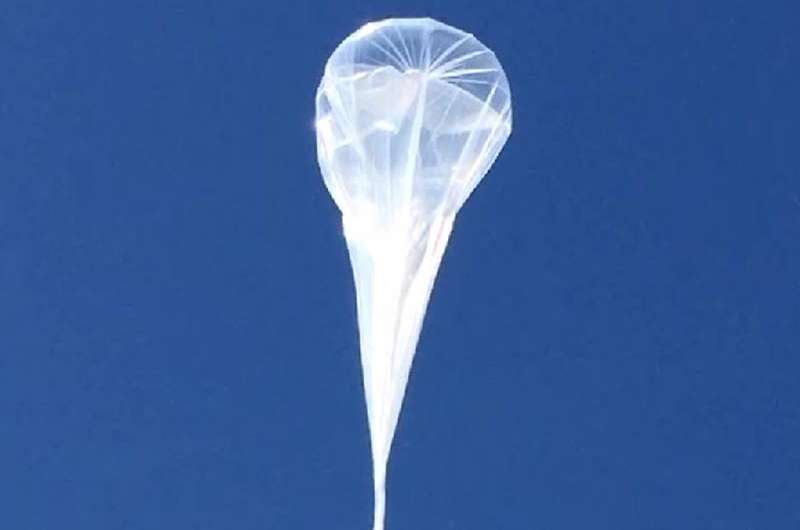 Small prototype Earth return capsule flight tested