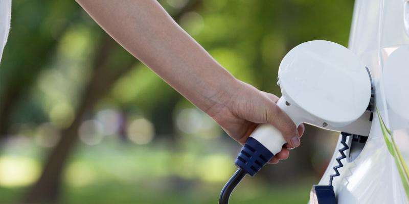 Smart Grid can help with prime-time charging of EVs