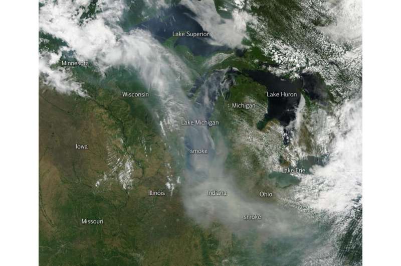 Smoke from Canadian wildfires drifts down to US