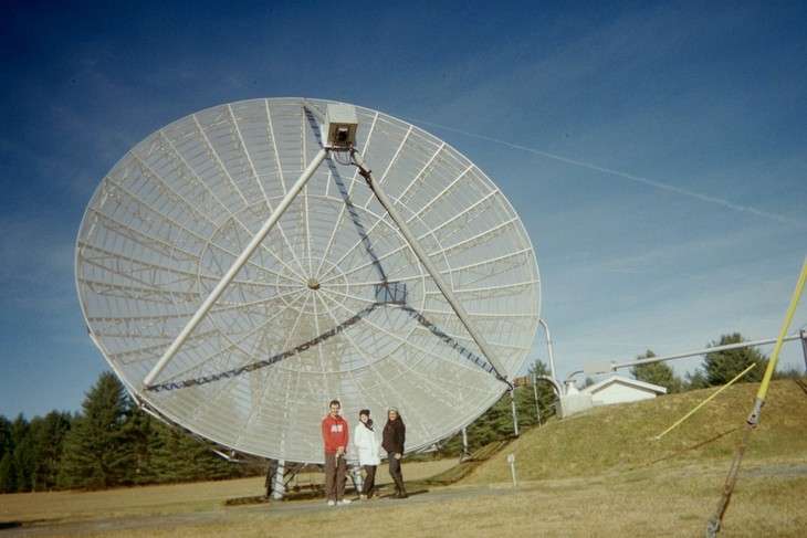 Students use steerable radio telescope to study the universe