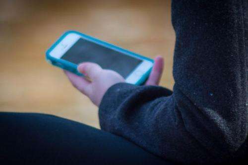 Study finds texting may be more suitable than apps in treatment of mental illness