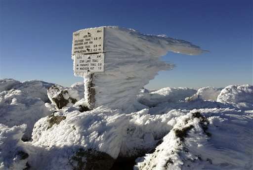 Supercooled clouds form stunning ice kingdoms atop mountains