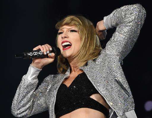 Taylor Swift performs at the Rock in Rio USA music festival, May 15, 2015, at the MGM Resorts Festival Grounds in Las Vegas, Nev