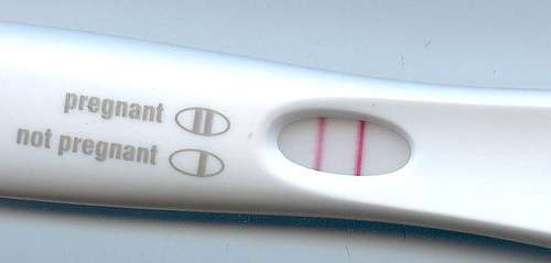 Teenagers who become pregnant at higher risk of further teen pregnancies