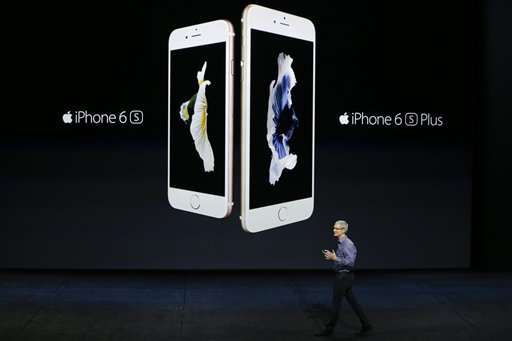 The Latest: Sharper cameras in new iPhones