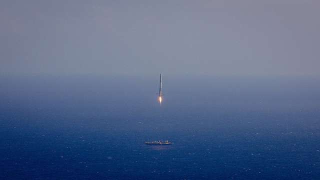 The race is still on for a reusable rocket despite the SpaceX setback