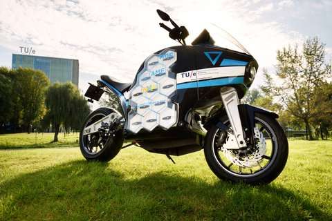 TU/e student team presents first electric touring motorcycle