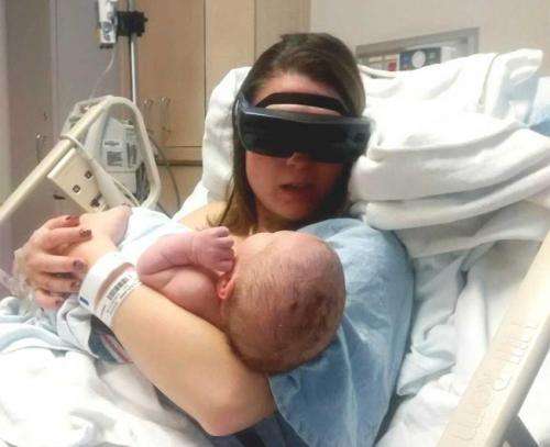 Video shows blind mother seeing baby for first time