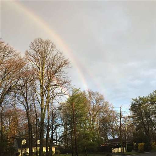Weird: 4 rainbows photographed, but not quadruple rainbow