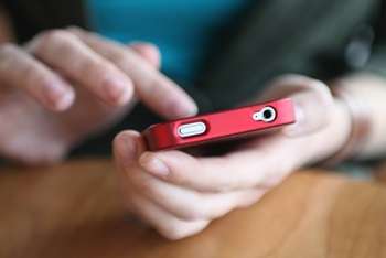 Young people turn to social media for advice on managing health conditions
