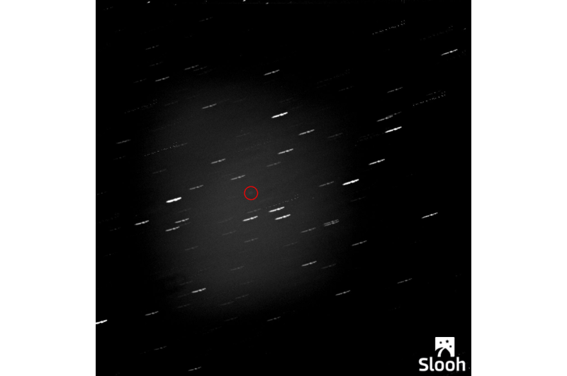 Astronomers image newly discovered comet