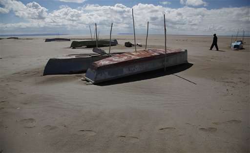 Disappearance of Bolivia's No. 2 lake a harbinger
