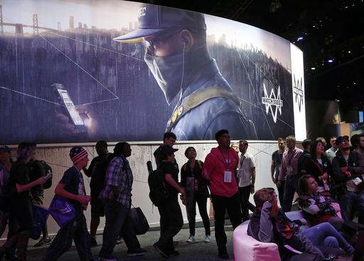 E3 interrupted after attendee injured on escalator