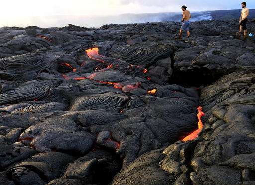 Lava meets the sea, puts on fire-spitting show in Hawaii