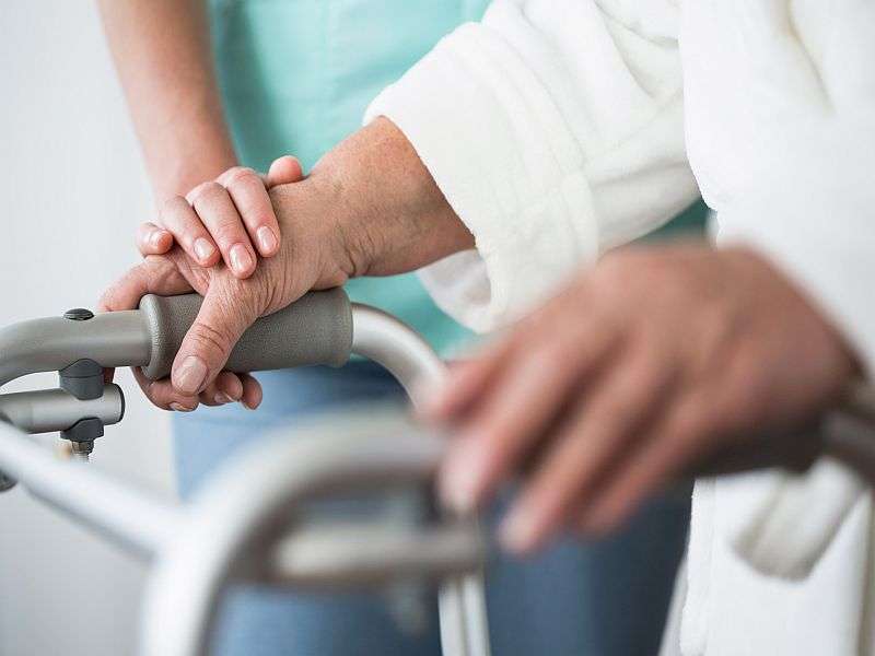 Less than half of older hip fracture patients fully recover: study