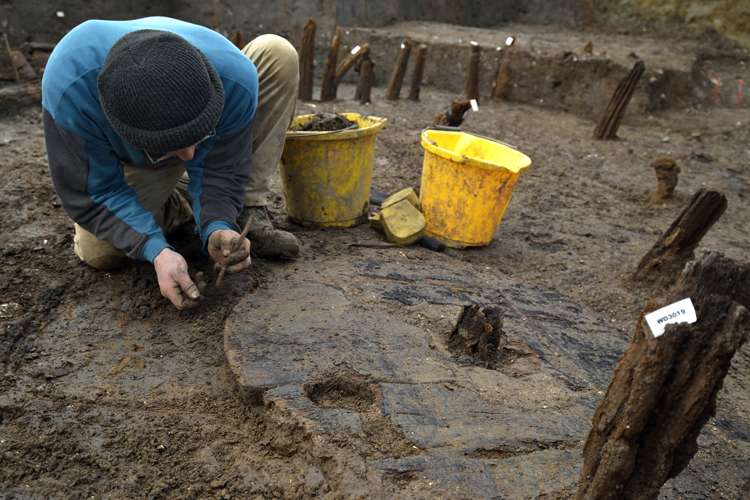 Most complete Bronze Age wheel to date found at Must Farm near Peterborough