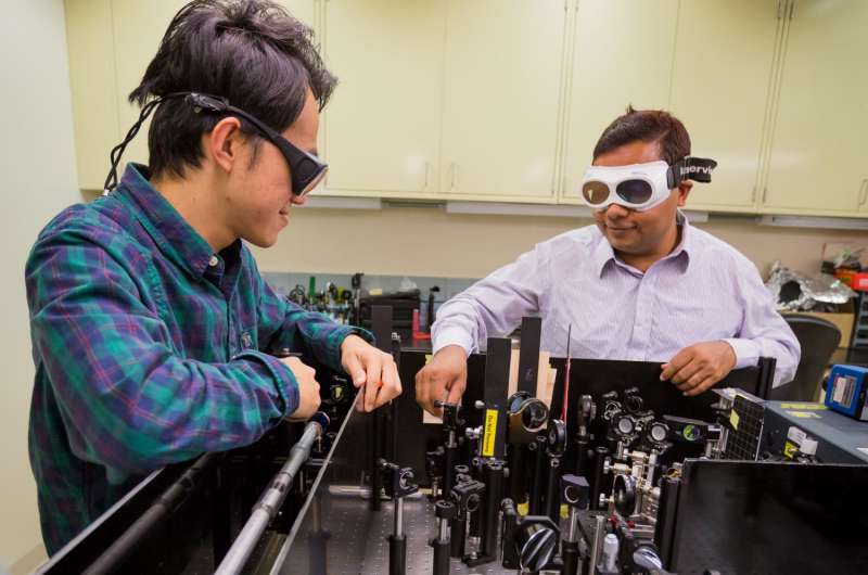 New tabletop technique probes outermost electrons of atoms deep inside solids