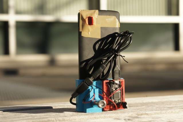 Phone-based laser rangefinder works outdoors