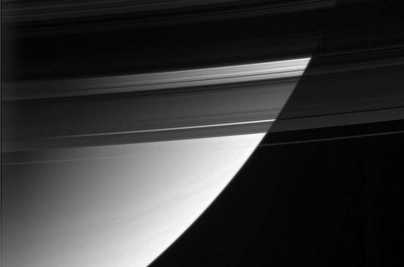 Researchers weigh the central parts of Saturn's most massive ring for the first time
